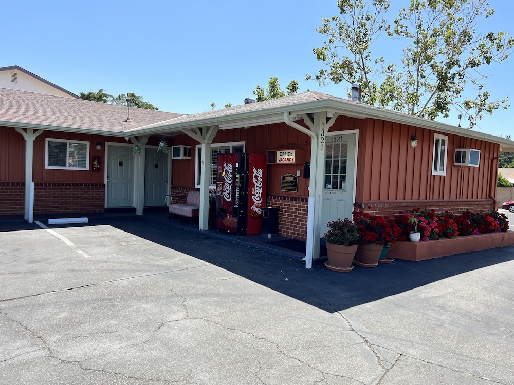 Studio Inn Livermore 14/21