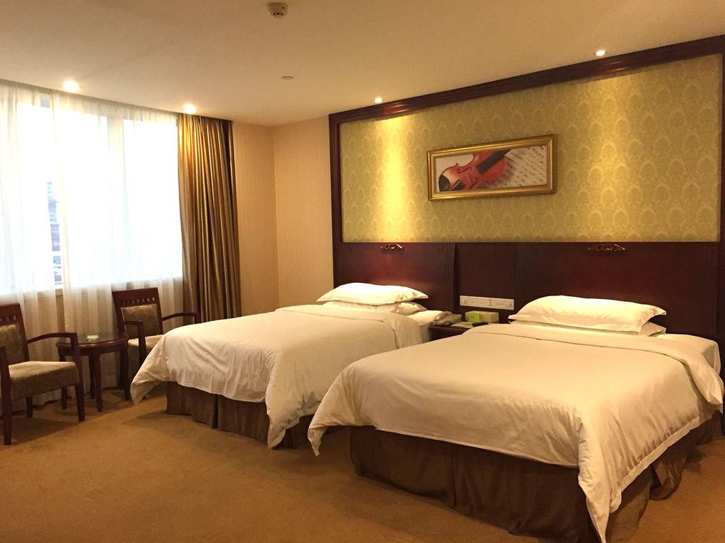 Vienna International Hotel (Changsha West Bus Station) 14/26