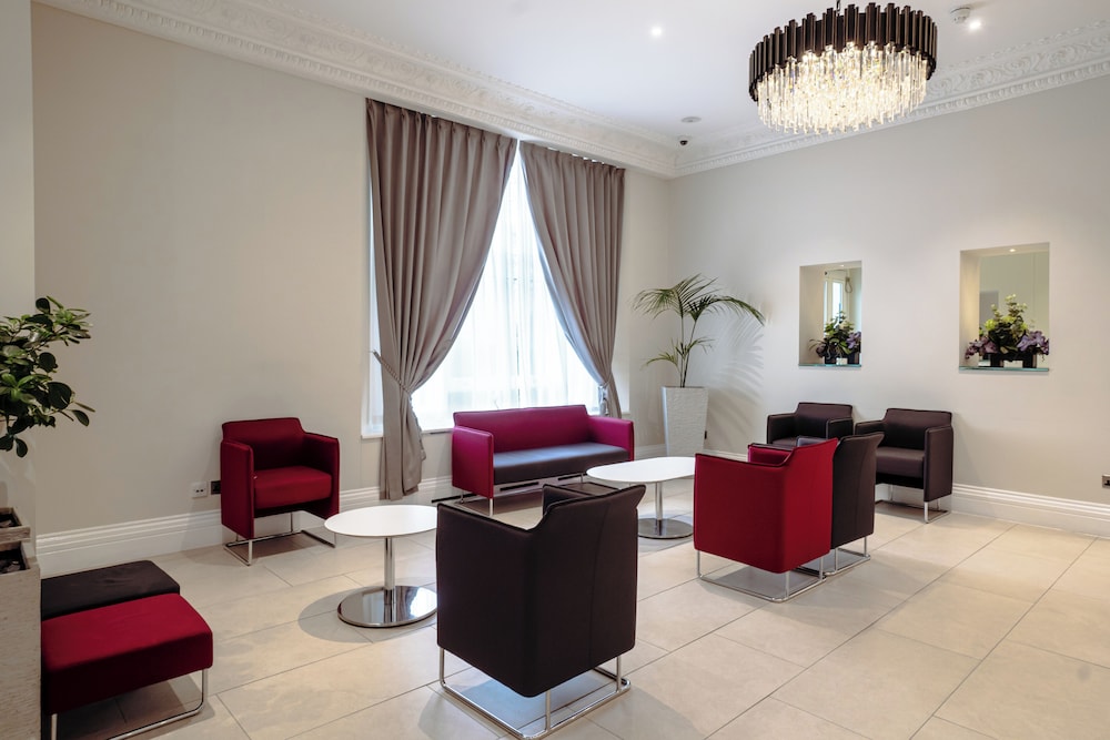 London House Hotel 57/75