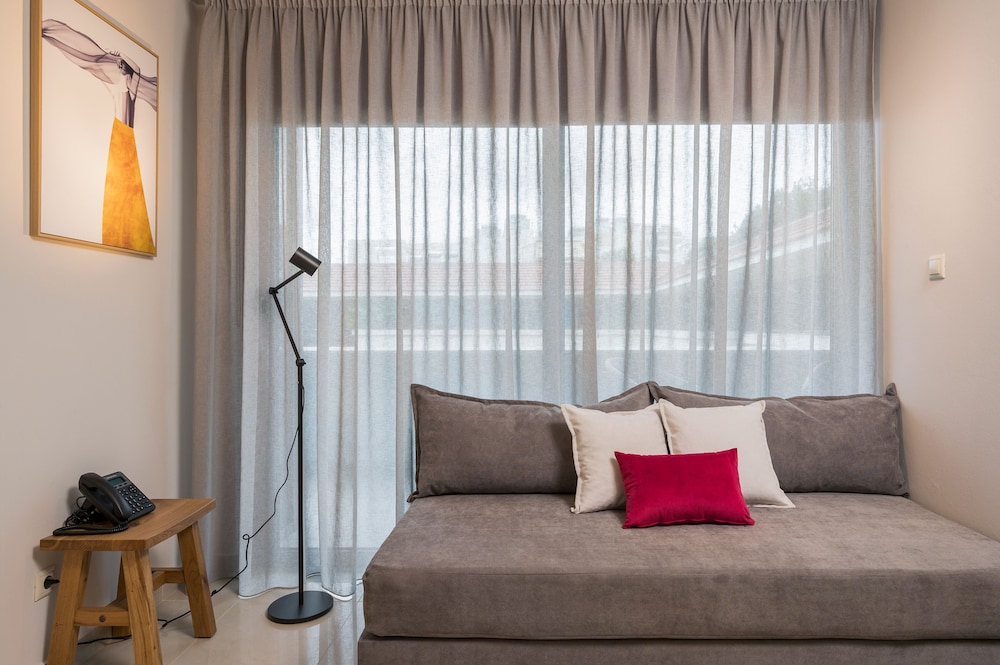 Trianon Luxury Apartments and Suites 33/74