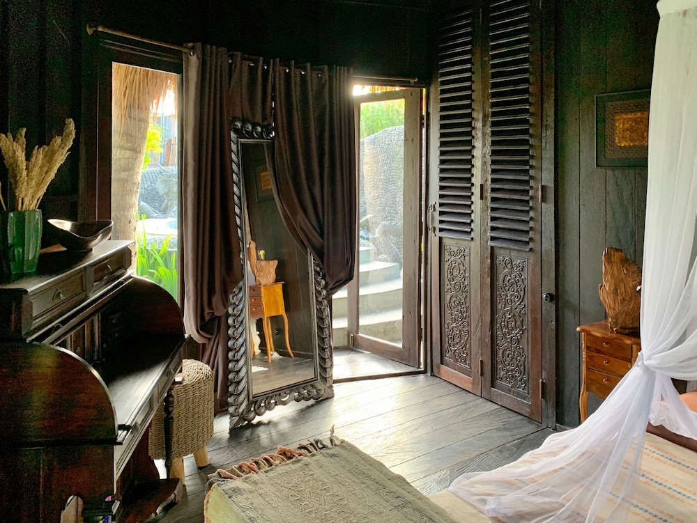 Most Exotic Beachfront Villa Keong 32/67