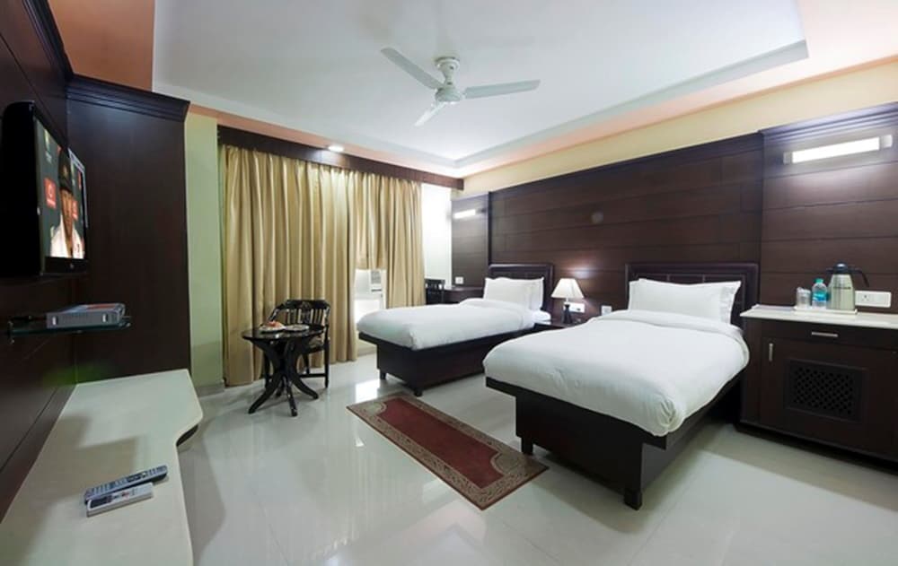 SUN HOTEL AGRA 15/50