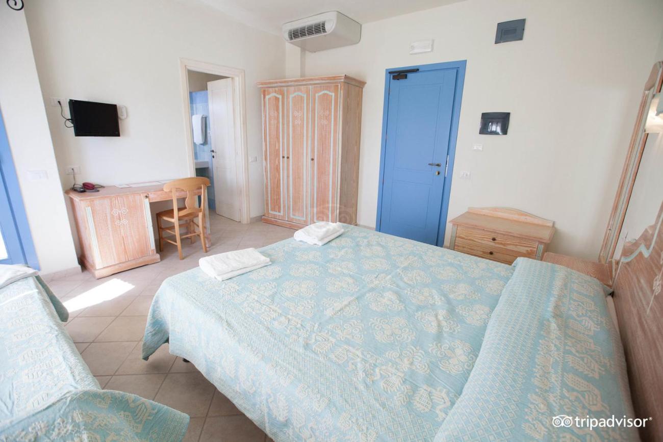 CLASSIC TRIPLE ROOM