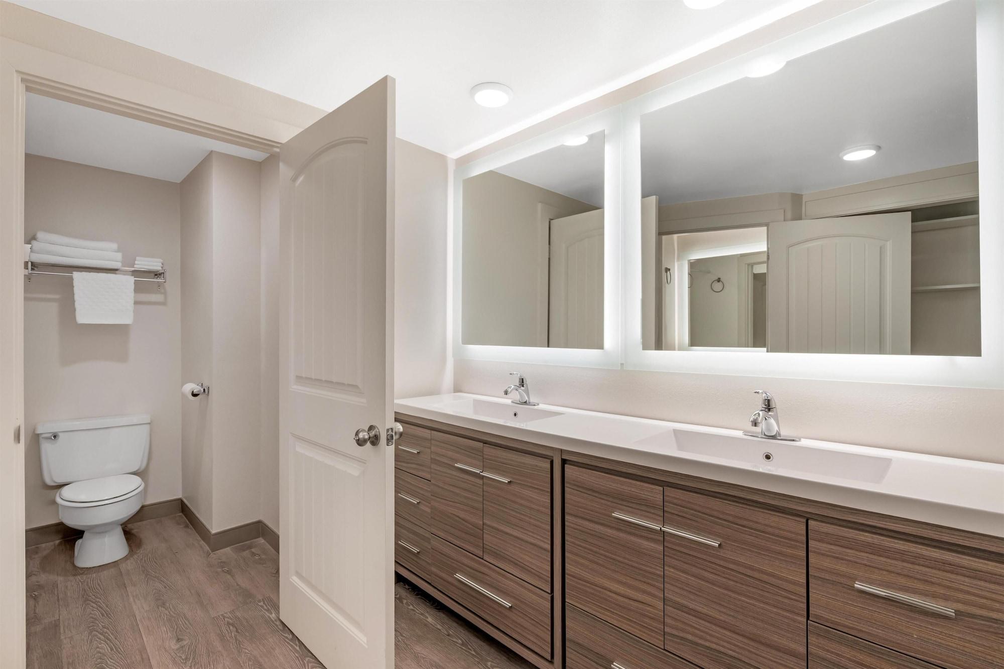 جناح بغرفتي نوم، Best Western Plus Clocktower Inn 4/5