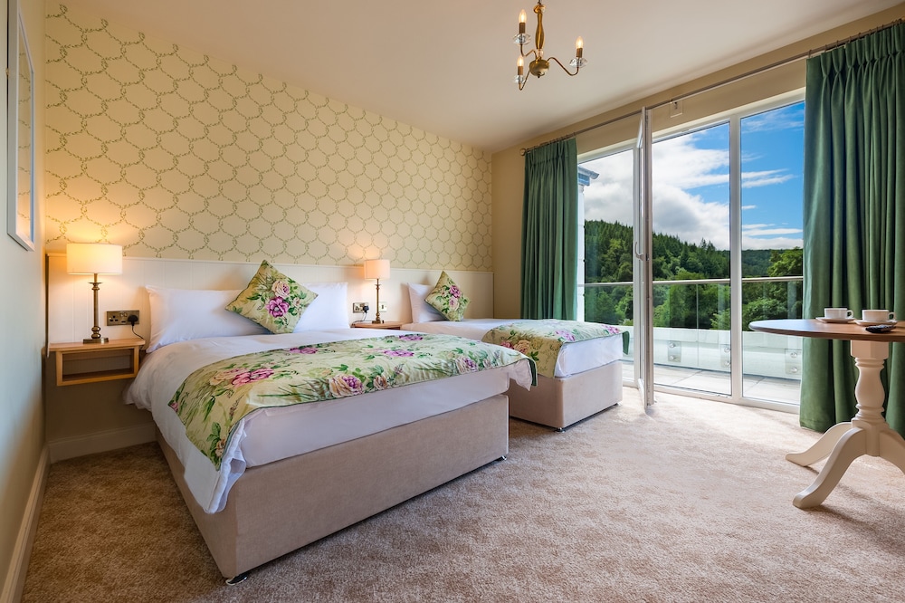 Woodenbridge Hotel 18/73