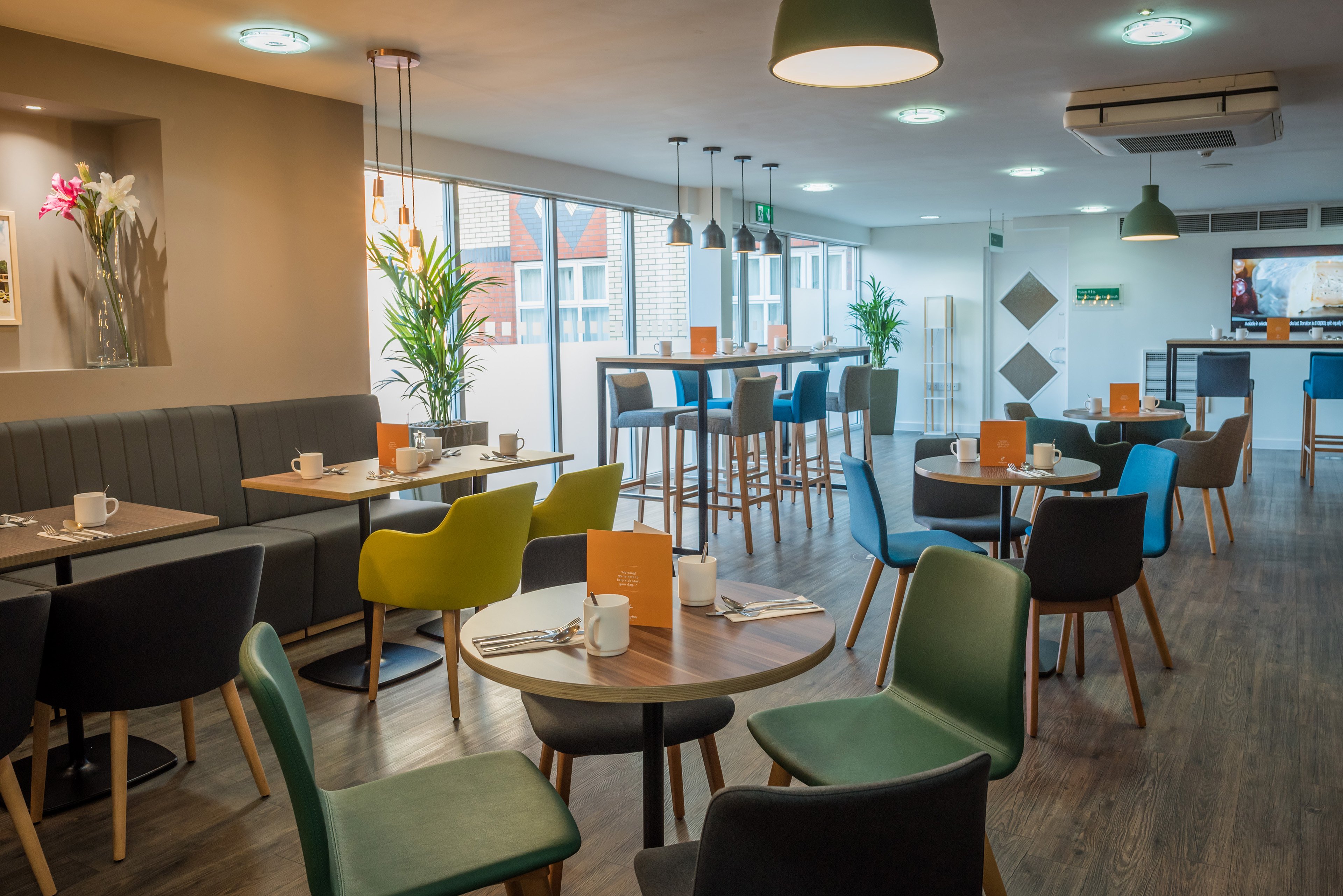 Holiday Inn Manchester West 45/74