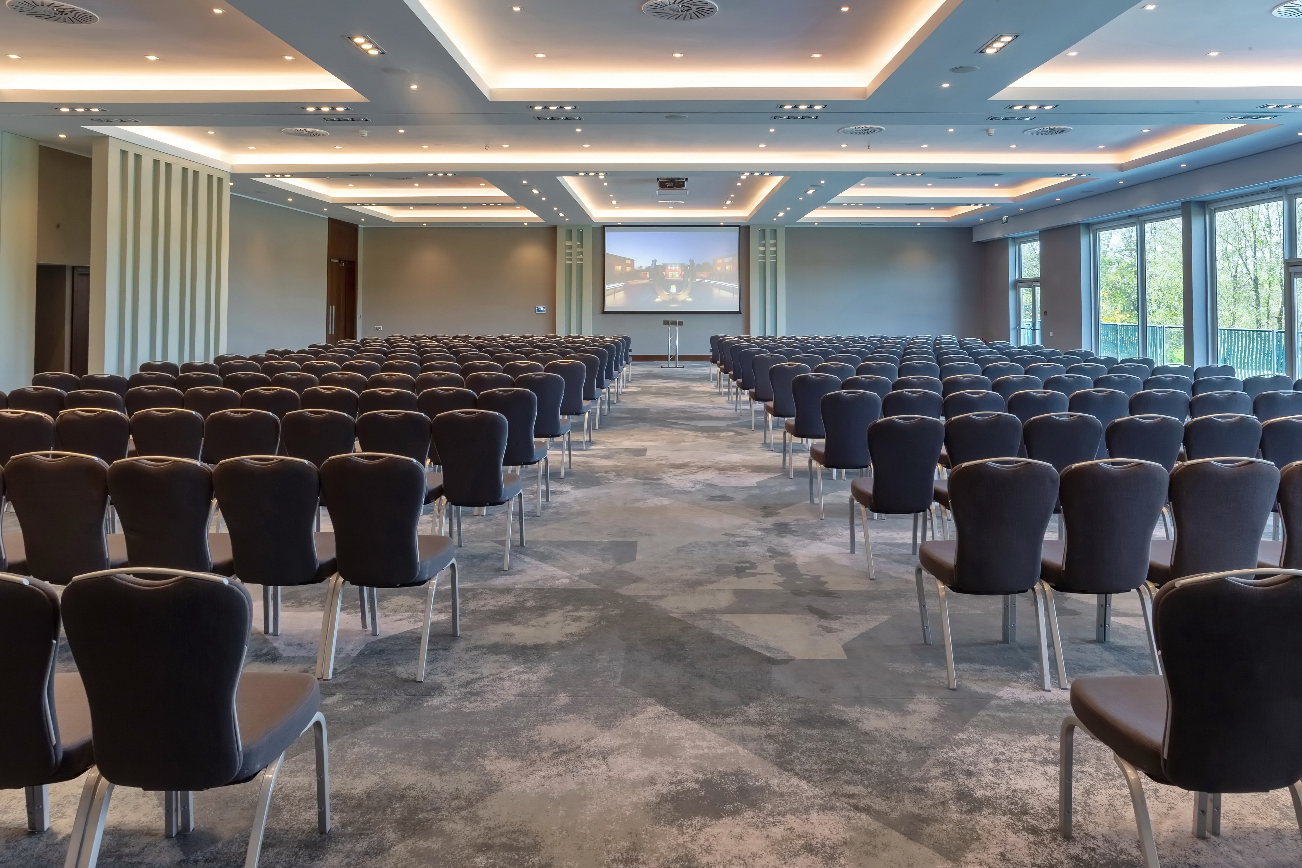 Crowne Plaza Marlow 58/74