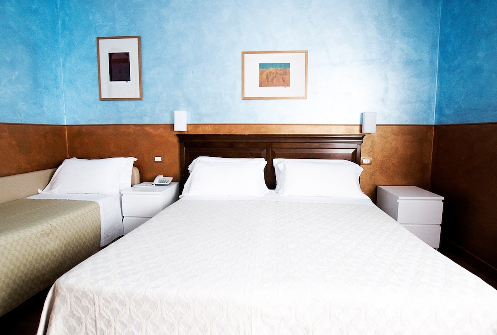 Diana Suites 17/30