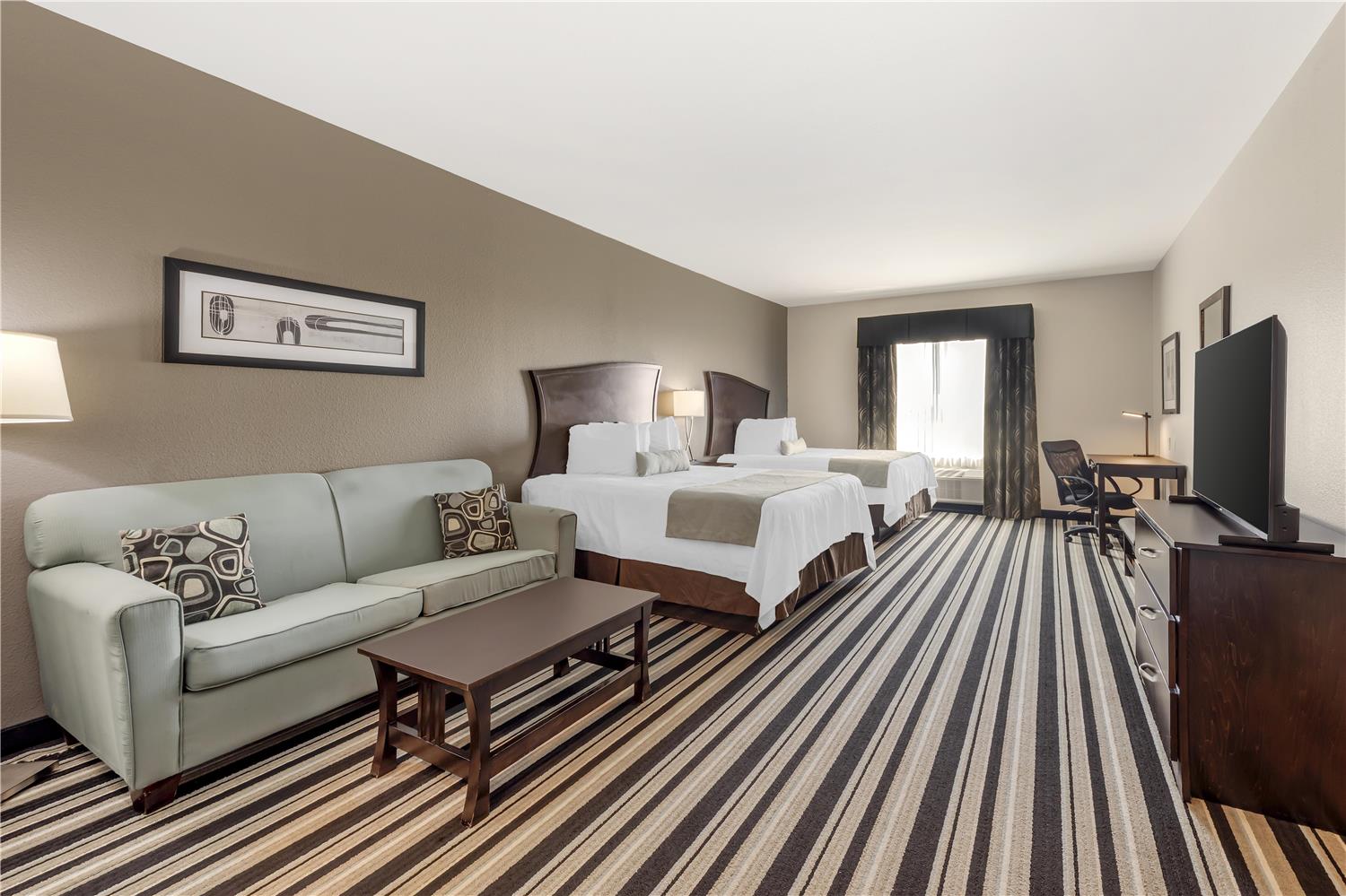 Best Western Plus Sand Bass Inn & Suites 32/52