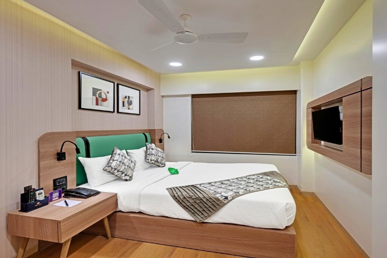 Click Hotel, MIDC Andheri 10/16