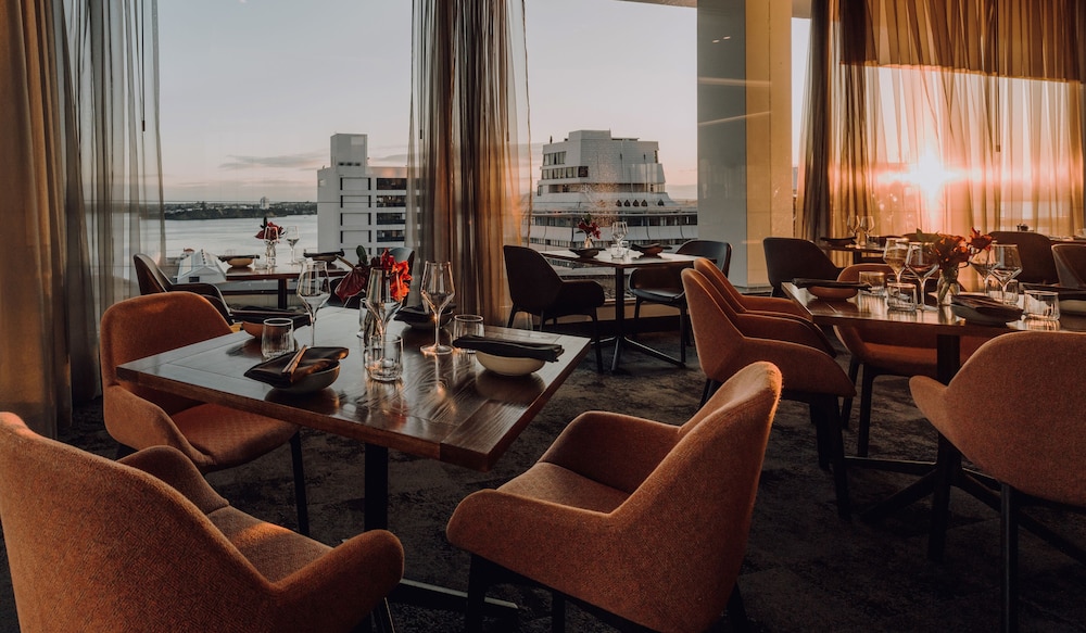 Movenpick Hotel Auckland 60/75
