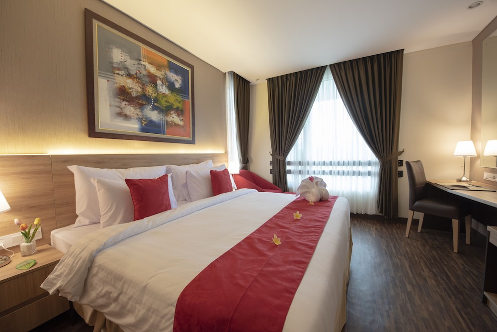 Tower, Suite, King Bed