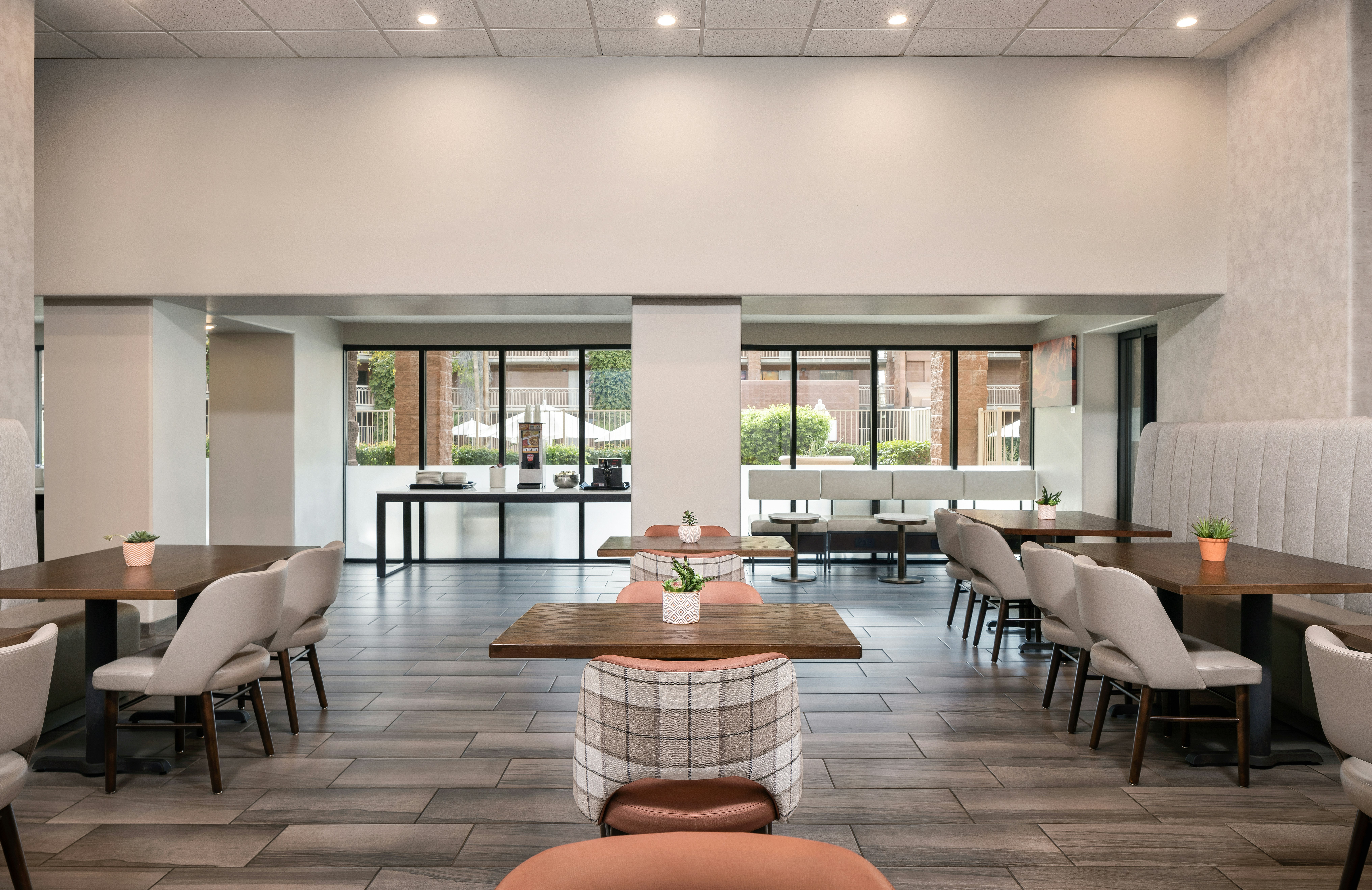 Embassy Suites by Hilton Tucson East 40/48
