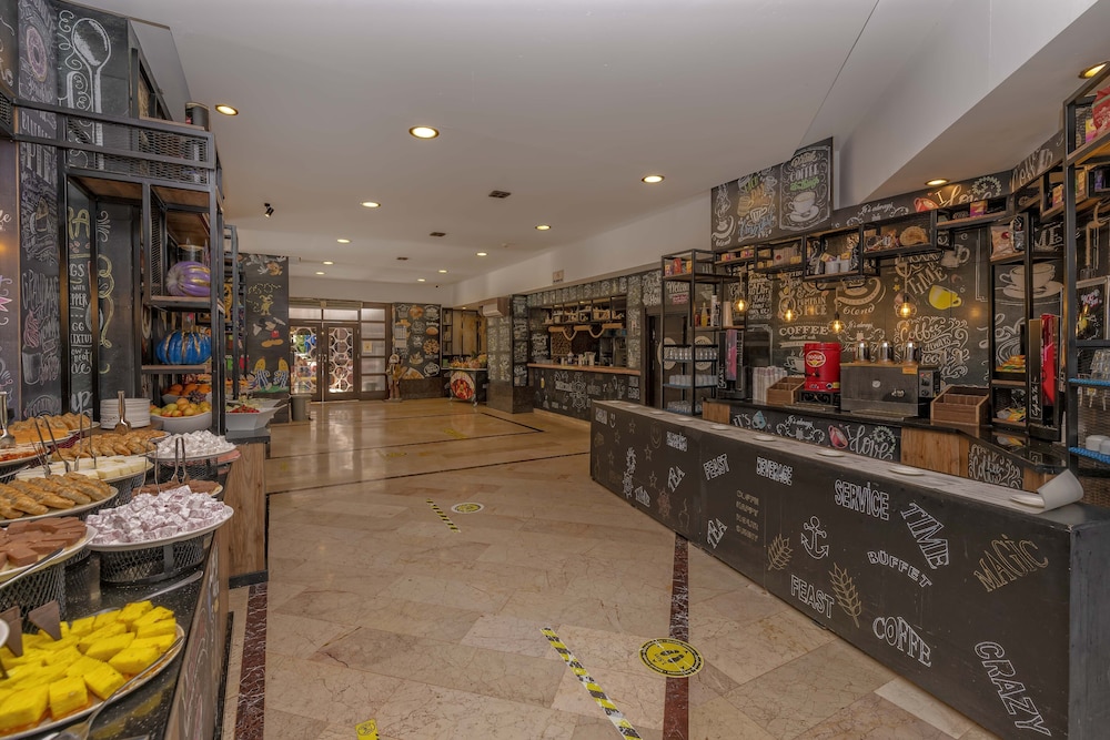 Armas Kaplan Paradise Hotel 23/63
