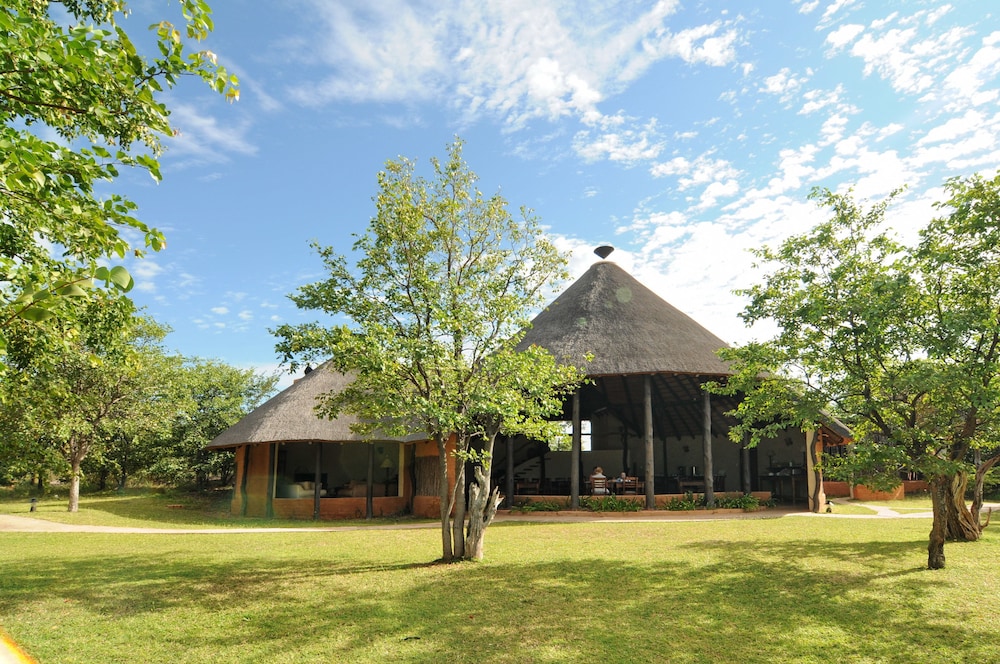 Mopane Bush Lodge 1/34