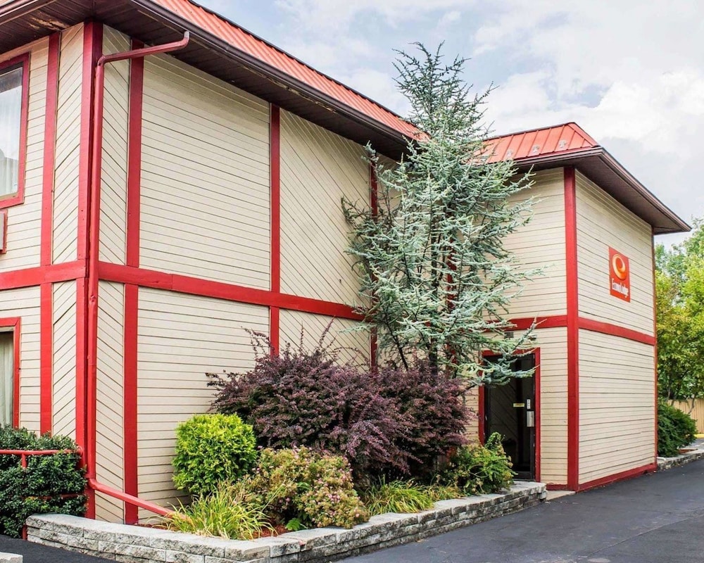Econo Lodge Scranton near Montage Mountain 1/25