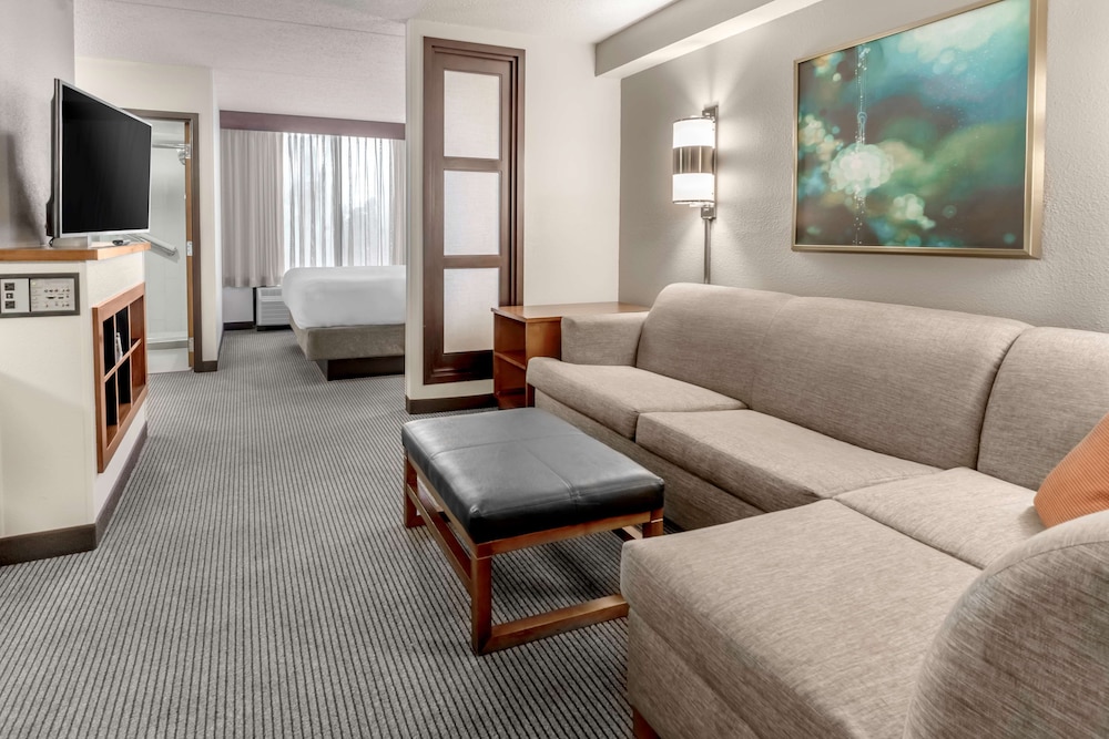Hyatt Place Charlotte Airport / Billy Graham Parkway 40/65