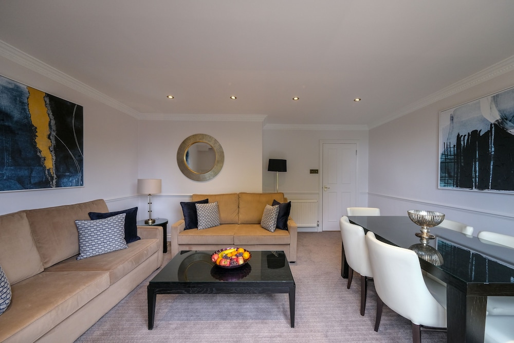 COLLINGHAM SERVICED APARTMENTS 38/56