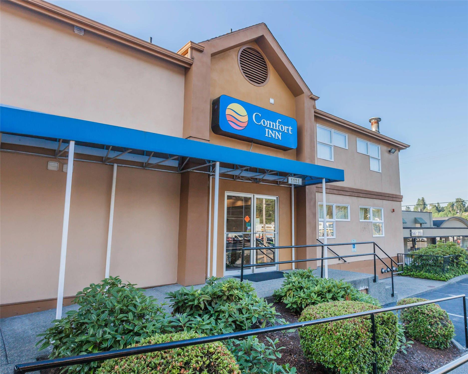 Comfort Inn On The Bay 1/8