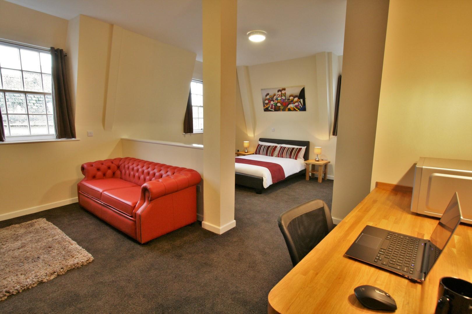 Central Hotel Gloucester by Roomsbooked 11/14