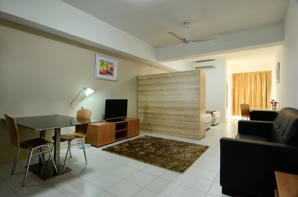 One-Stop Residence & Hotel 36/51