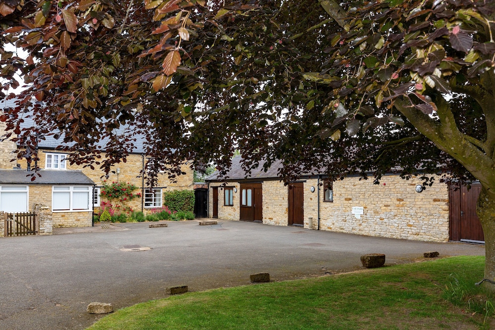 Church Farm Lodge 37/50