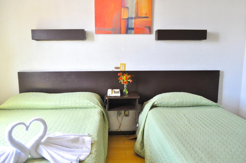 Hotel Trevi 16/36