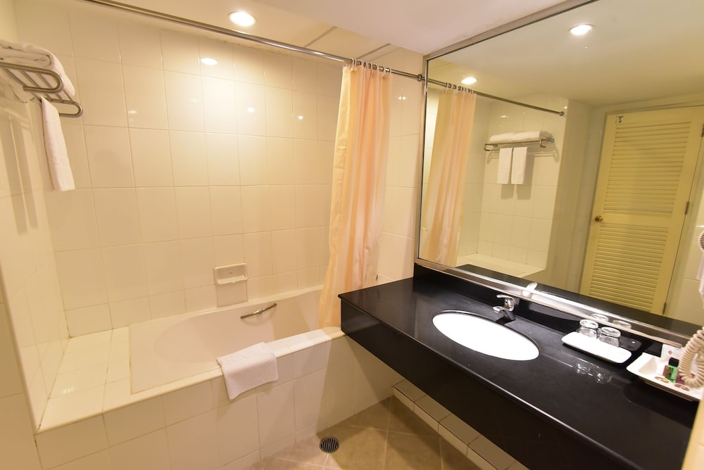 New Season Hotel 17/46
