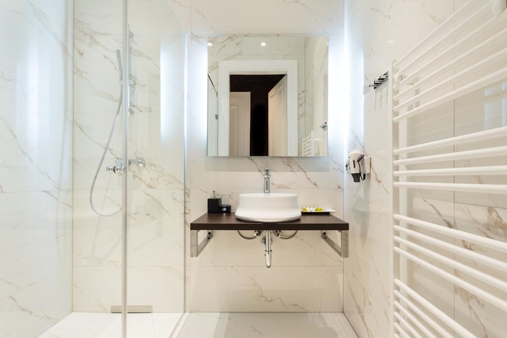Abieshomes Serviced Apartments-Votivpark 50/50