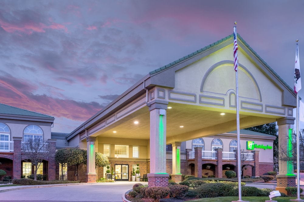 HOLIDAY INN AUBURN 5/57