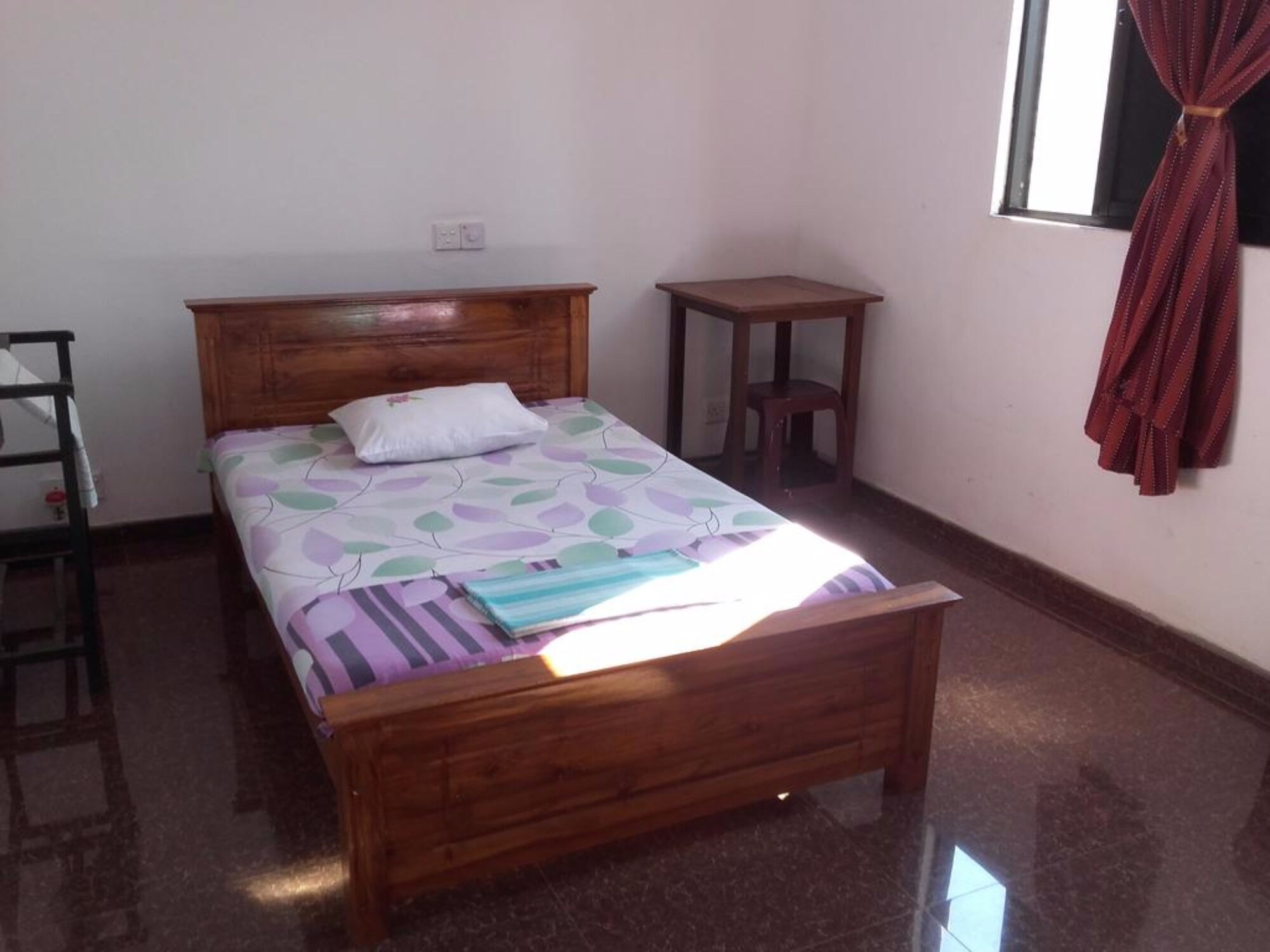 STANDARD, TWIN BEDS