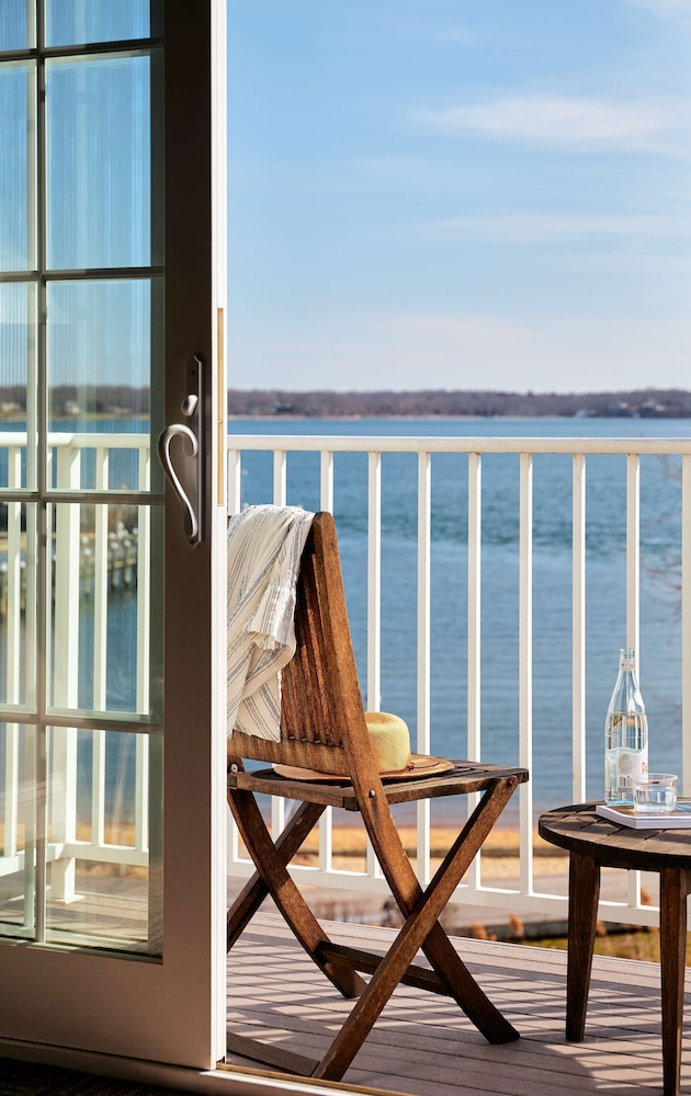 The Harbor Front Inn 33/42