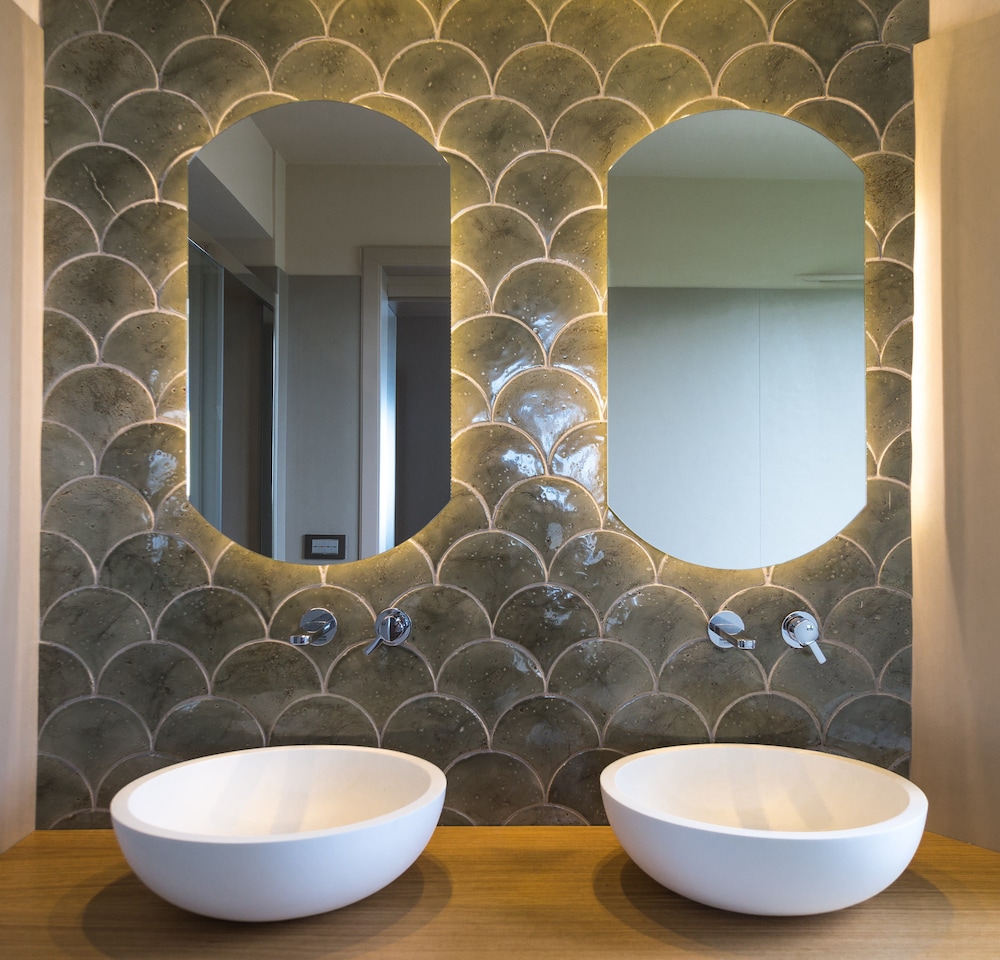 Villa Riviera Suites 46/50