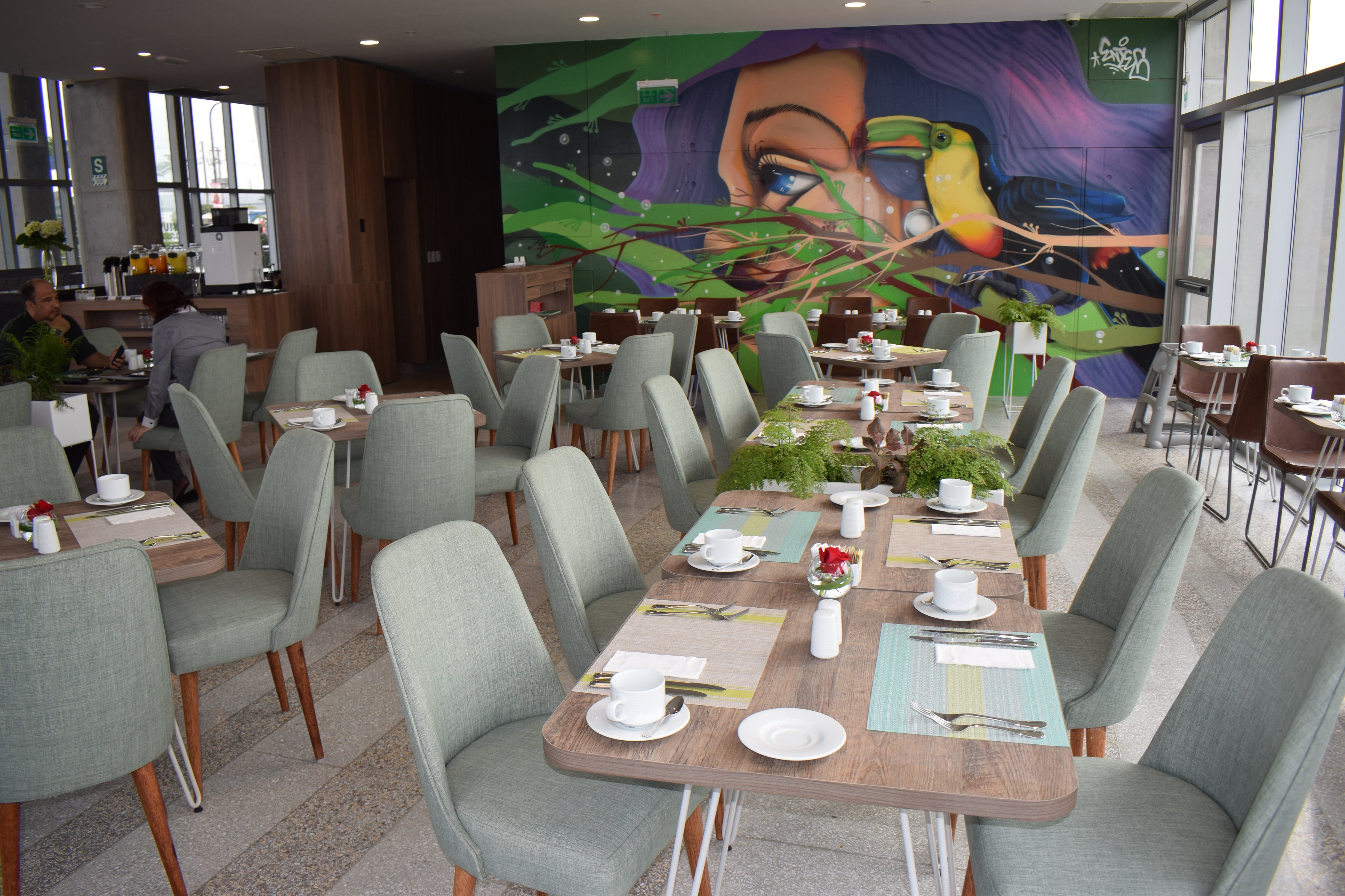 Holiday Inn Lima Airport 24/50