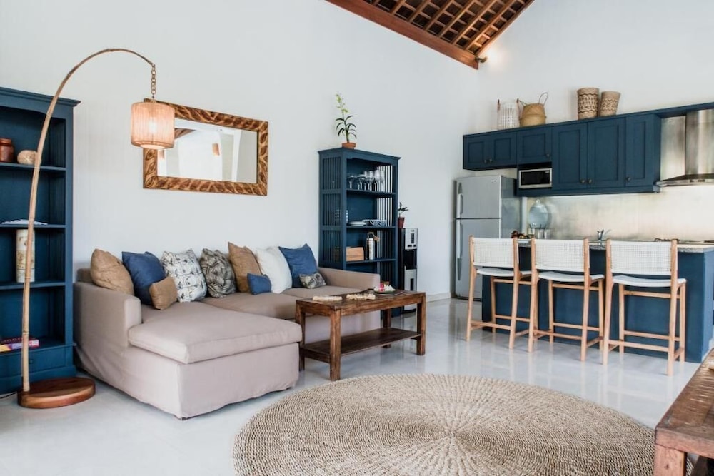 Kelapa Luxury Villas 57/80