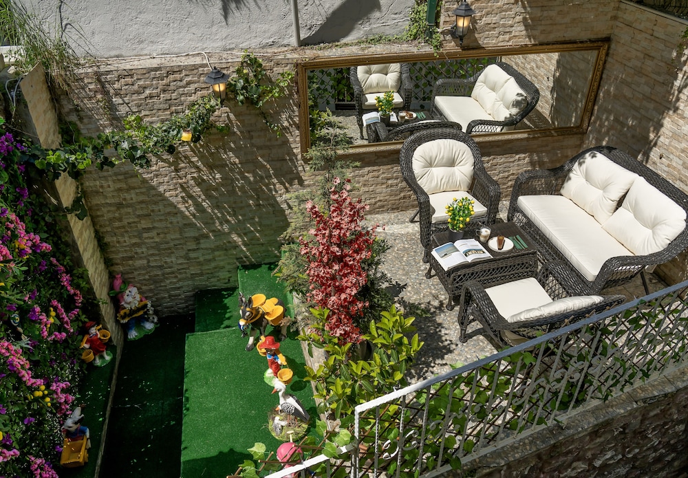 Royan Suites 45/50