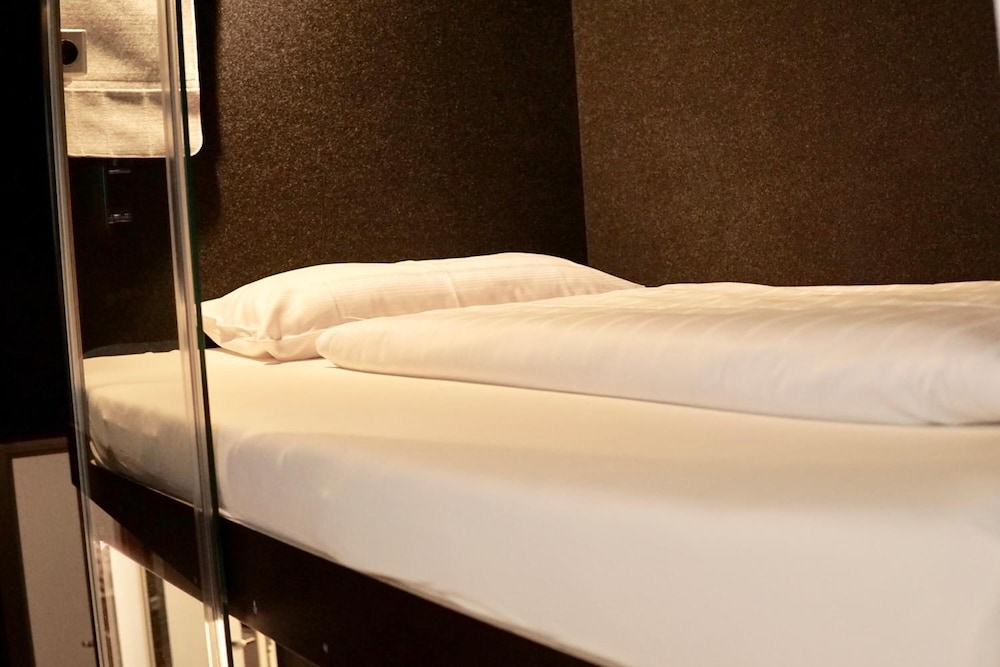 BoxHotel Hannover (App based Hotel) 16/28