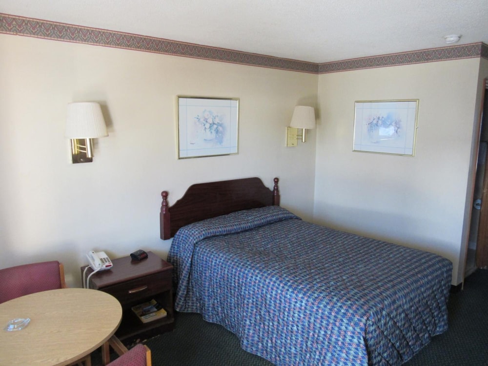 Rodeway Inn Augusta West - Fort Gordon 17/27