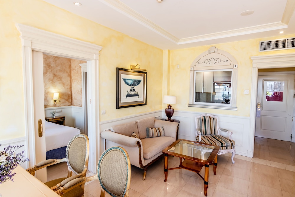Guadalpin Suites 35/50