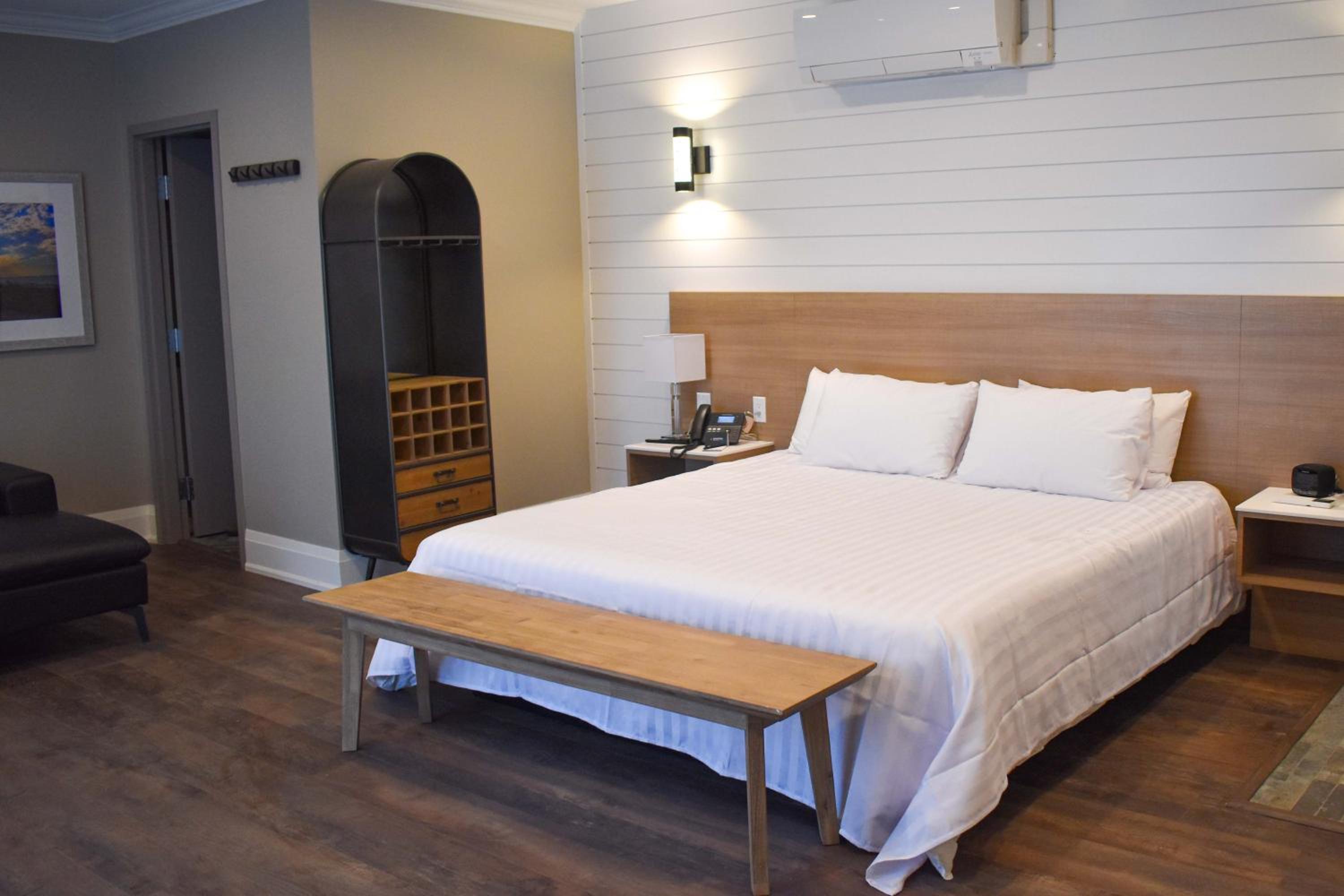 Deluxe, Suite, King Bed