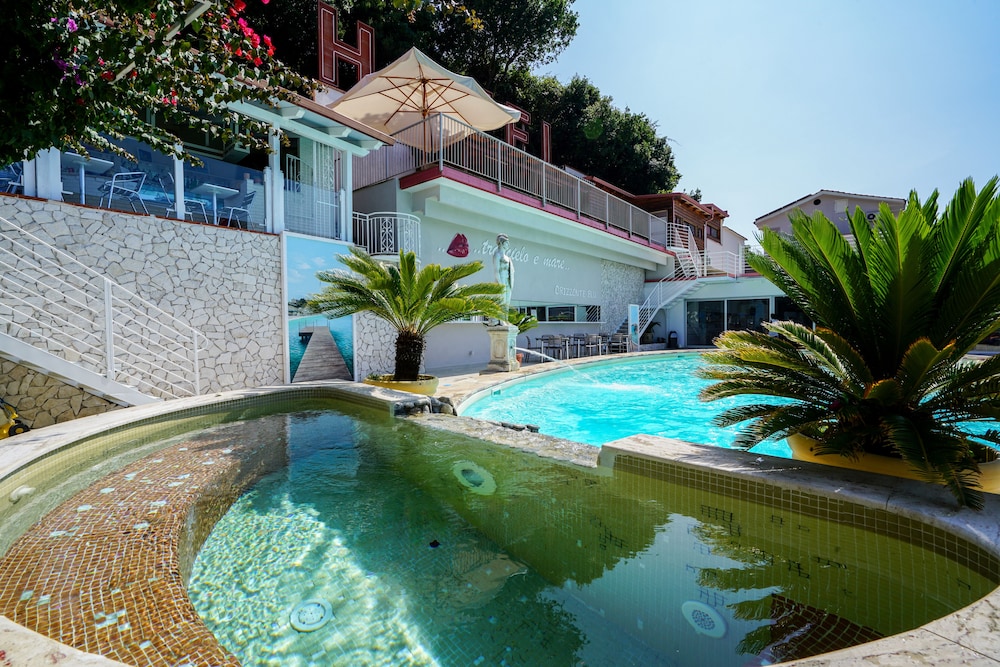 HOTEL ORRIZONTE BLU 10/47