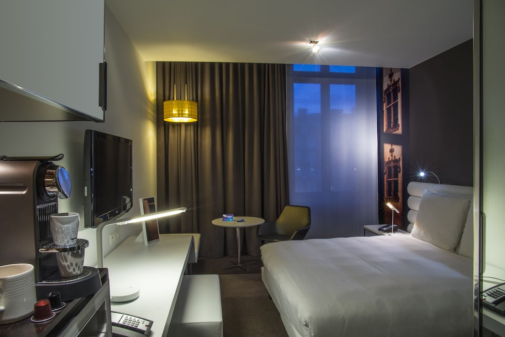 RADISSON BLU HOTEL NANTES 10/68