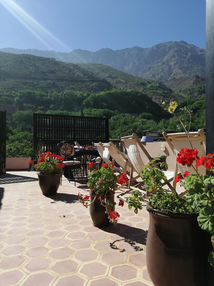 RIAD ATLAS TOUBKAL 7/62