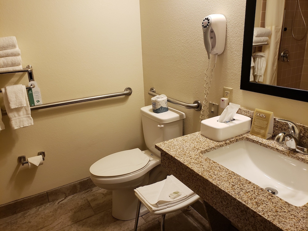 Cobblestone Inn & Suites Merrill 18/50