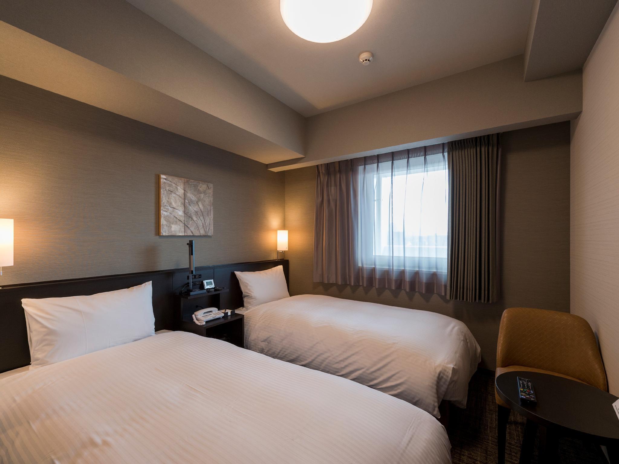 Room, Twin Beds, Electronic Cigarette Only, Smoking