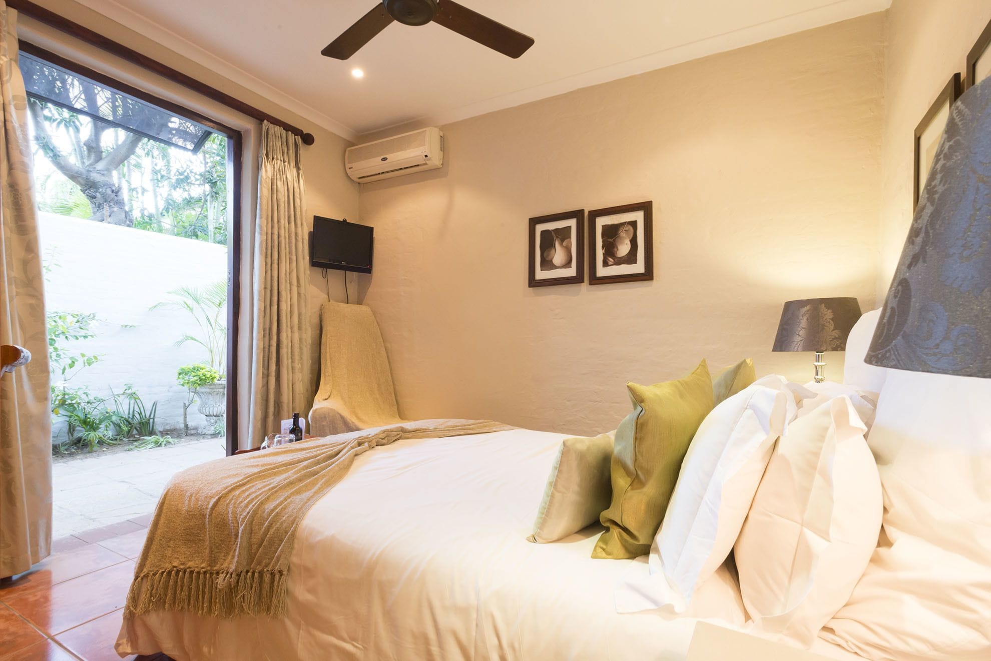Standard, Double Bed, Bath and Shower