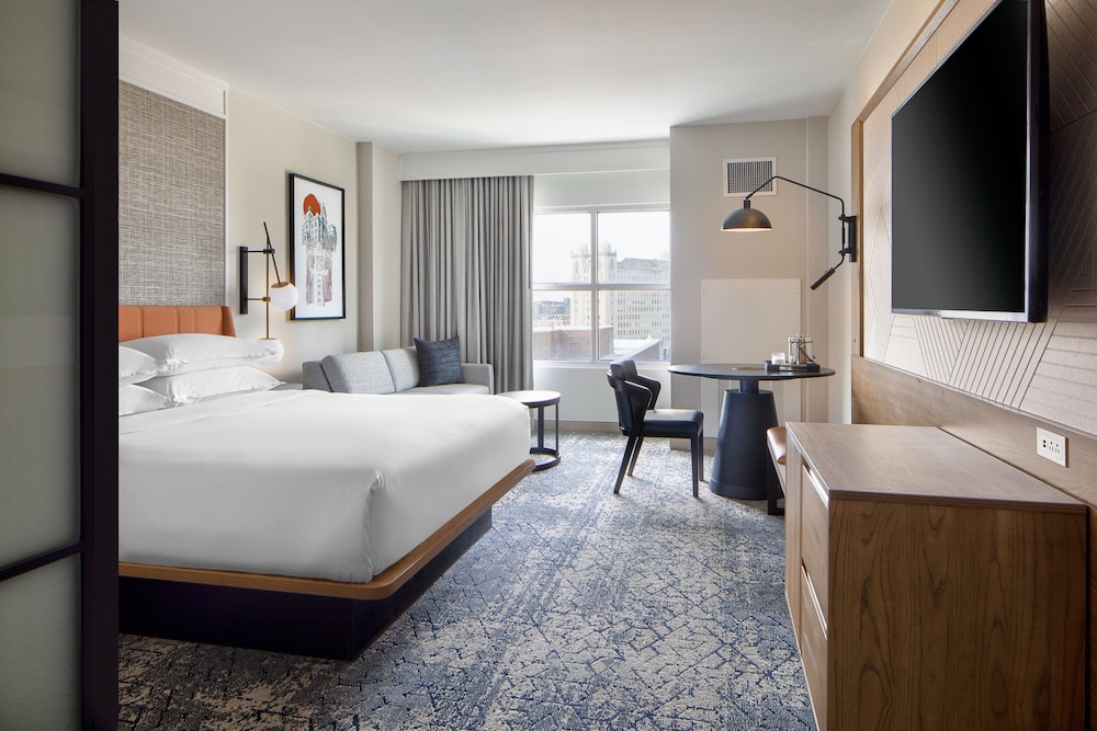 Room at Sheraton Fort Worth Downtown Hotel, FORT WORTH - TX