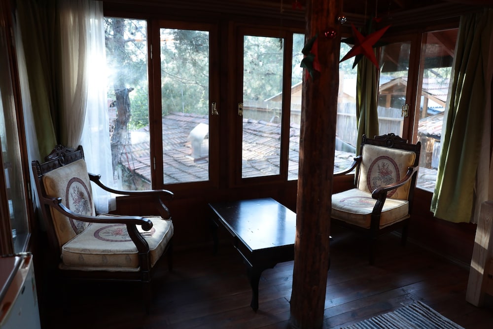 Kayserkaya Cottages & Camping 32/50
