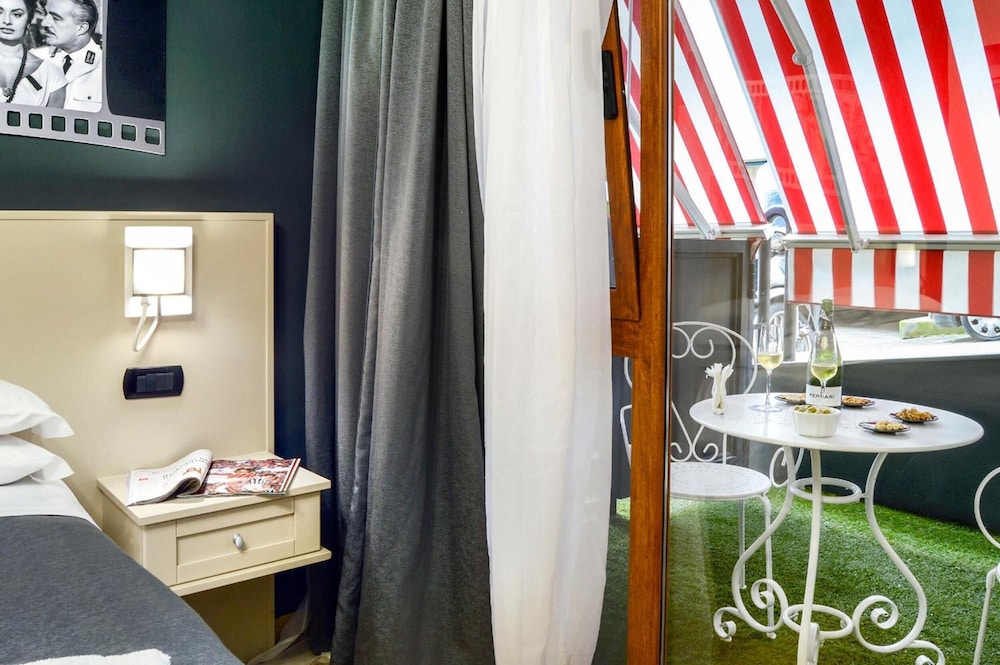 B&B Sorrento Queen 50/50