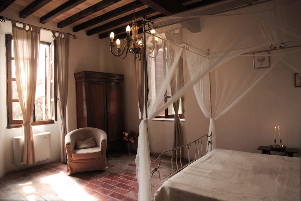 Antico Borgo Di Tabiano Castello 21/36